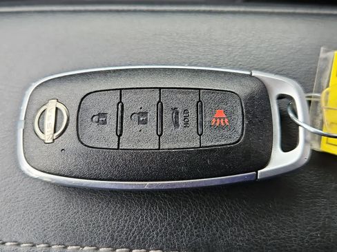 Used 2024 Nissan Sentra SV FWD image 34