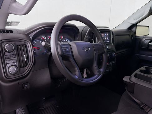 Used 2022 Chevrolet Silverado 1500 Custom Trail Boss AWD/4WD image 9