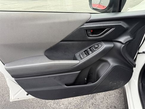 Used 2024 Subaru Crosstrek 2.0i Premium image 17