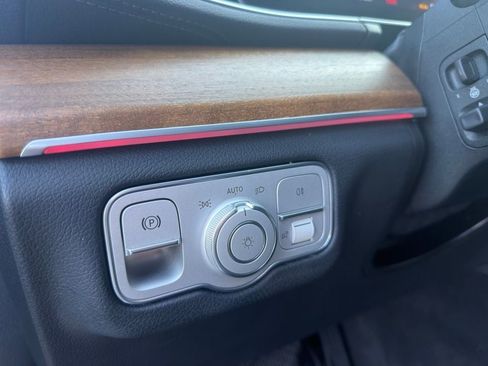 Used 2024 Mercedes-Benz GLS 450 4MATIC image 8