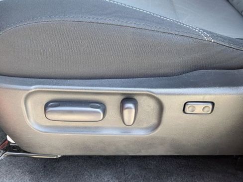 Used 2023 Toyota Tacoma TRD Off-Road image 19