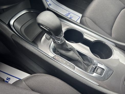 Used 2023 Chevrolet Malibu LT FWD image 19
