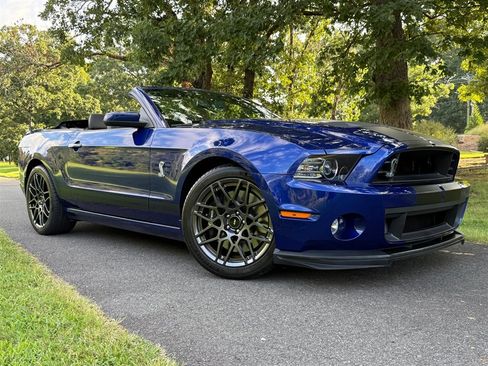 Used 2014 Ford Mustang Shelby GT500 w/ Equipment Group 821A RWD image 28