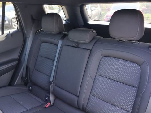 Used 2026 Chevrolet Equinox LT AWD/4WD image 9