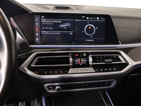Used 2022 BMW X7 M50i AWD/4WD image 5