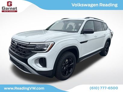 New 2025 Volkswagen Atlas Peak Edition SE