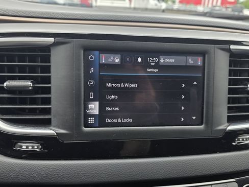 Used 2022 Chrysler Voyager LX FWD image 21