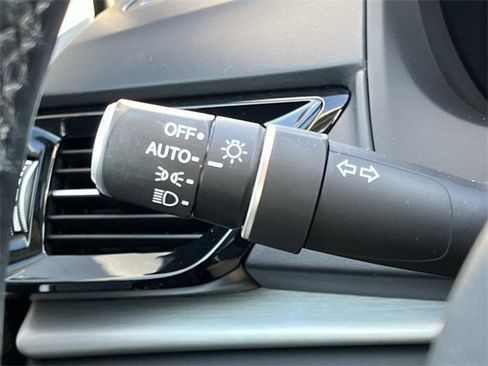 Used 2020 Acura RDX w/ Technology Package image 45