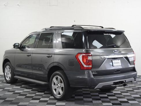 Used 2018 Ford Expedition XLT w/ Equipment Group 201A AWD/4WD image 3