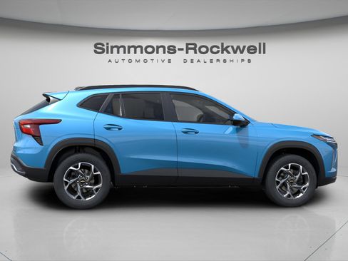 New 2026 Chevrolet Trax LT FWD image 5