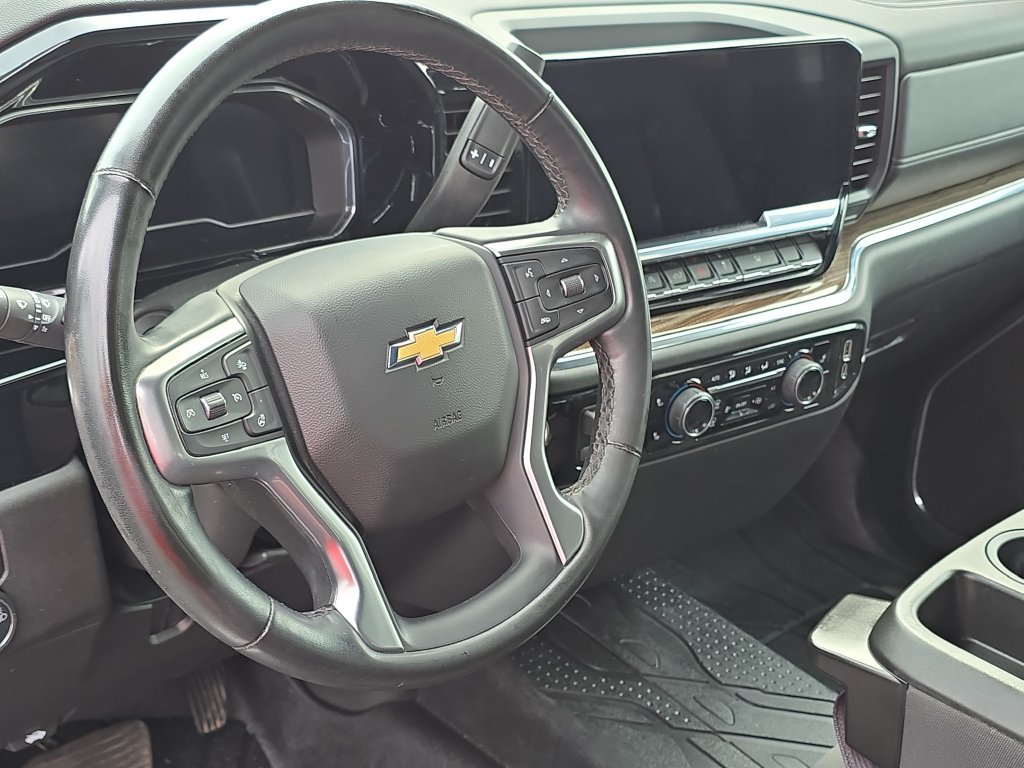 Used 2024 Chevrolet Silverado 1500 LT w/ Protection Package AWD/4WD image 18