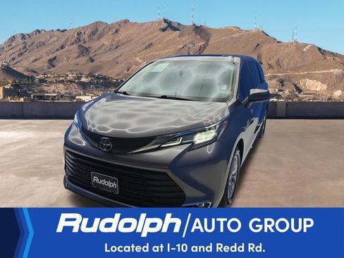 Used 2022 Toyota Sienna XLE FWD image 1