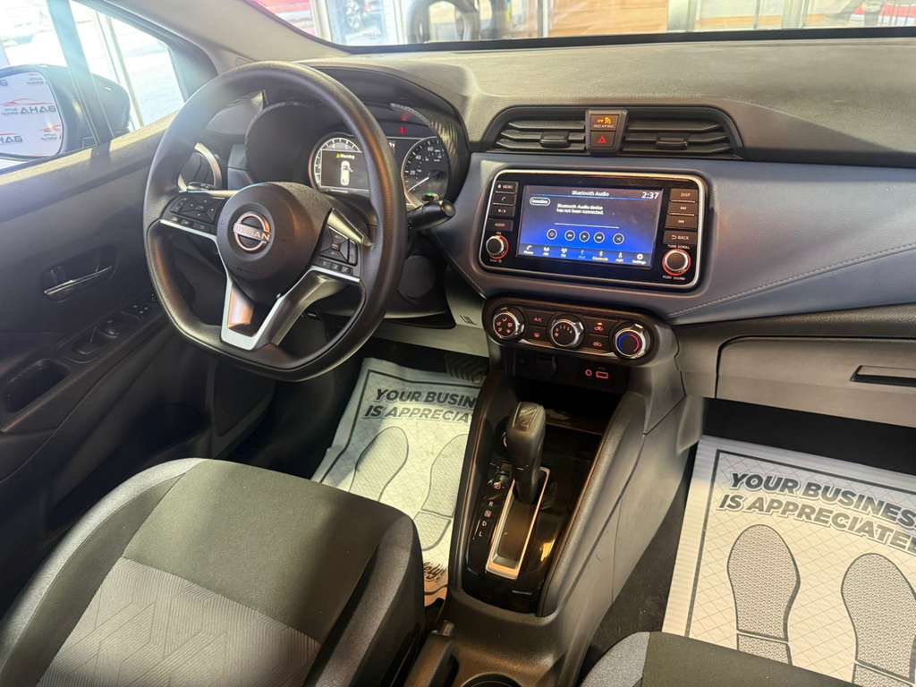 Used 2025 Nissan Versa SV FWD image 39
