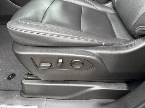 Used 2023 Chevrolet Tahoe Z71 image 15