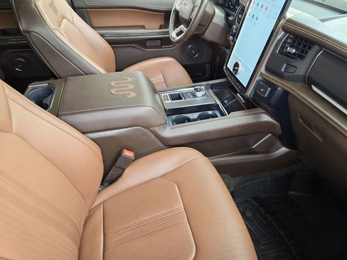 Used 2023 Ford Expedition King Ranch RWD image 17