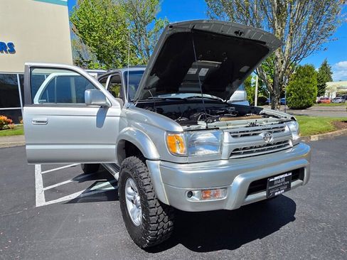 Used 2001 Toyota 4Runner SR5 AWD/4WD image 26