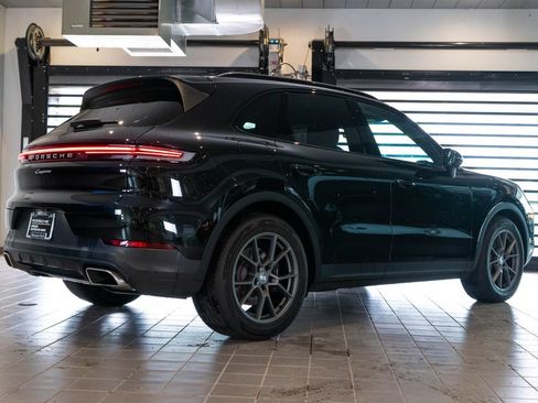 Certified 2025 Porsche Cayenne AWD/4WD image 10