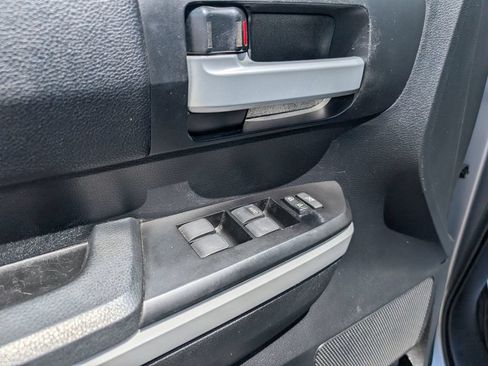 Used 2019 Toyota Tundra SR5 w/ SR5 Upgrade Package AWD/4WD image 22