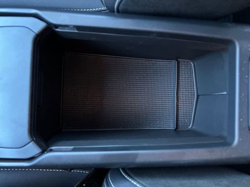 Used 2023 Volvo XC40 Recharge Ultimate image 26