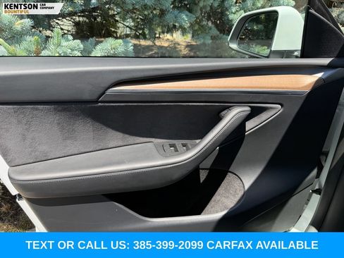 Used 2024 Tesla Model Y Long Range AWD/4WD image 16