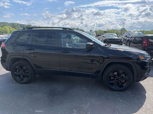 Certified 2021 Jeep Cherokee Latitude Plus AWD/4WD image 3