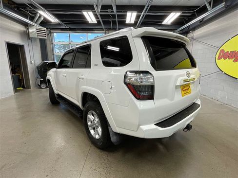 Used 2018 Toyota 4Runner SR5 RWD image 3