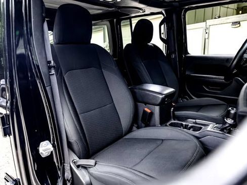 Used 2022 Jeep Wrangler Unlimited Sport AWD/4WD image 37