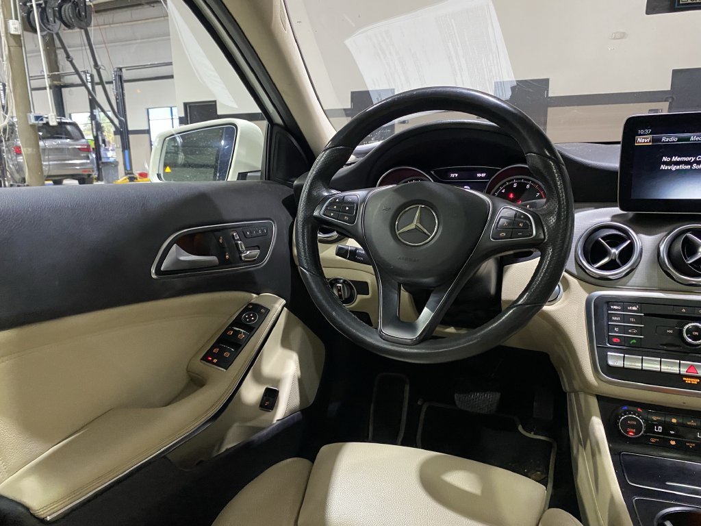 Certified 2018 Mercedes-Benz GLA 250 4MATIC image 3