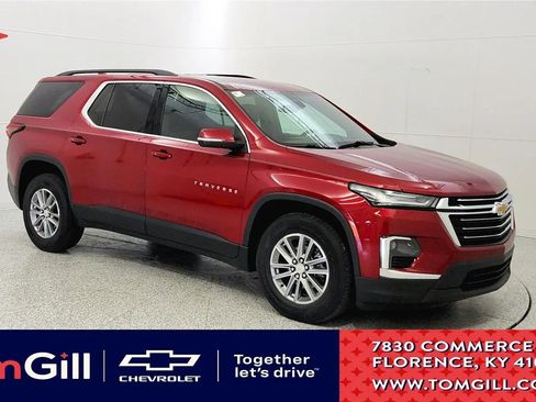 Used 2023 Chevrolet Traverse LT FWD image 1