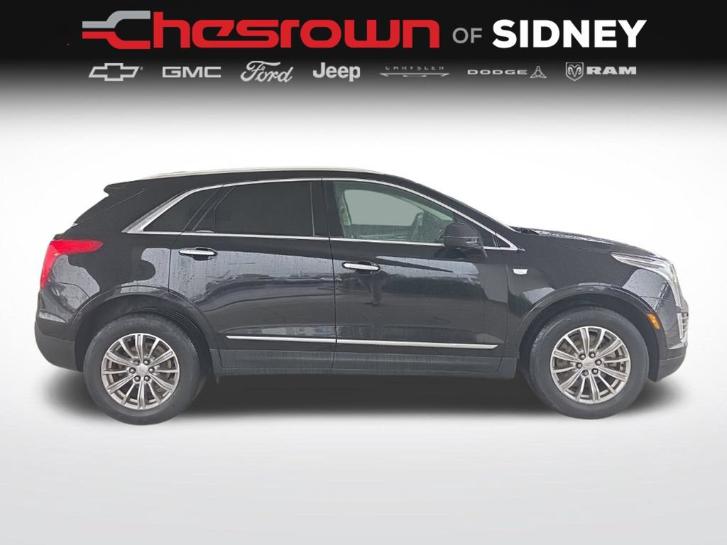 Used 2017 Cadillac XT5 Luxury w/ Driver Awareness Package FWD image 4