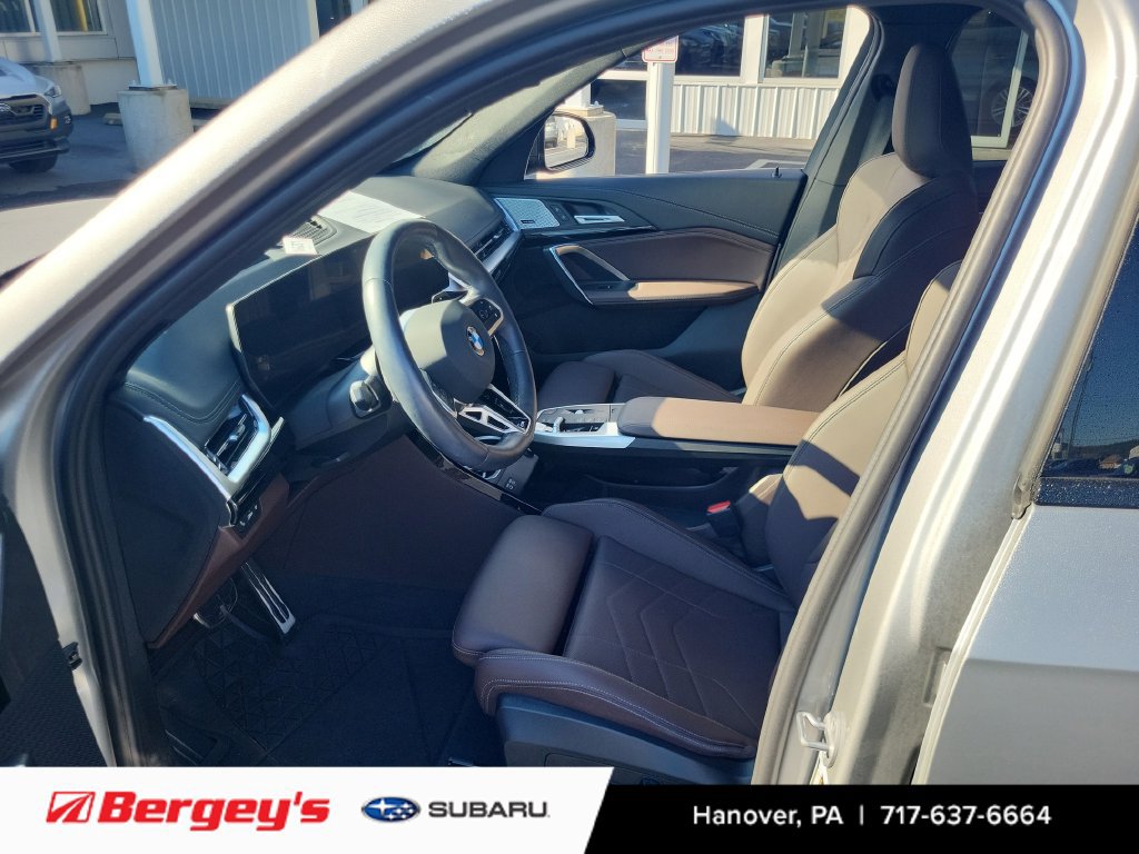 Used 2023 BMW X1 xDrive28i w/ Premium Package AWD/4WD image 9