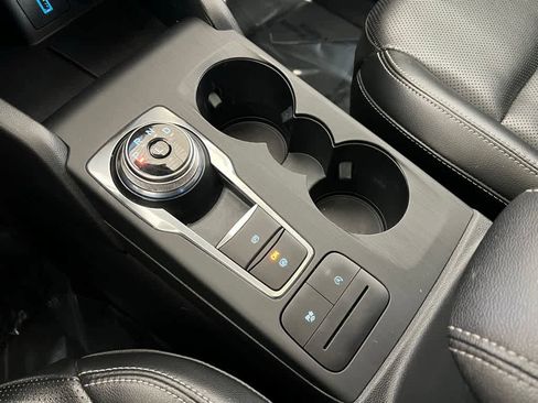 Used 2020 Ford Escape SEL image 30