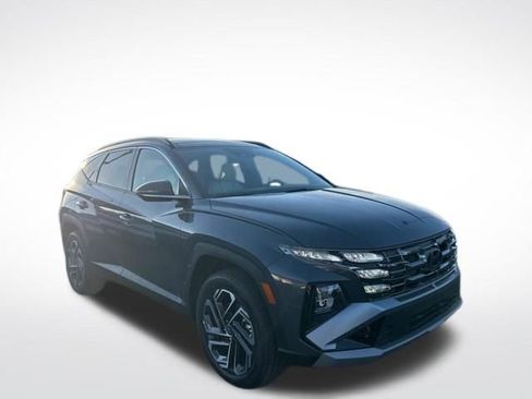 Used 2025 Hyundai Tucson Limited AWD/4WD image 4