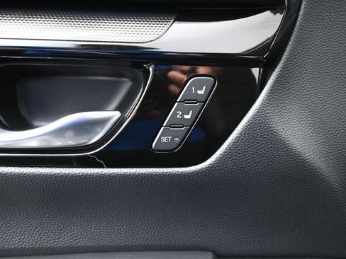 Used 2024 Honda CR-V EX-L image 16