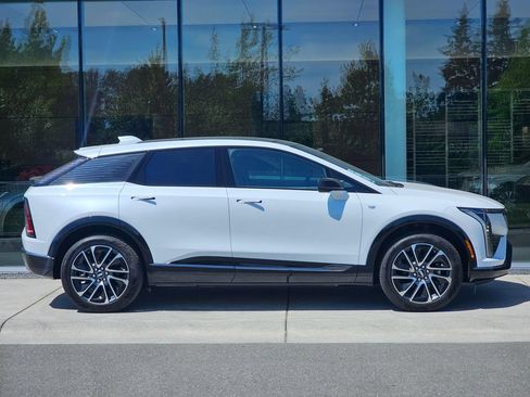 New 2026 Cadillac Optiq Sport 2 AWD/4WD image 6
