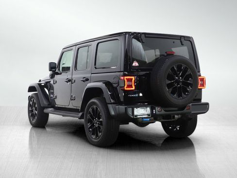 Used 2022 Jeep Wrangler Unlimited Sahara w/ Cold Weather Group image 3