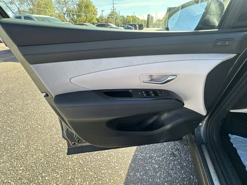New 2026 Hyundai Tucson Limited image 23