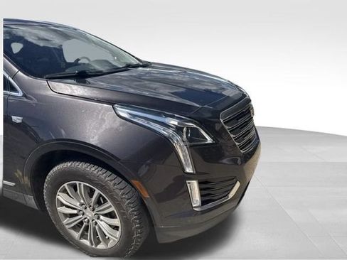 Used 2019 Cadillac XT5 Luxury AWD/4WD image 2