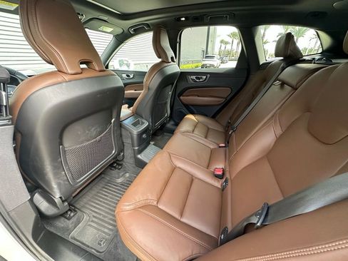 Used 2023 Volvo XC60 T8 Ultimate image 36