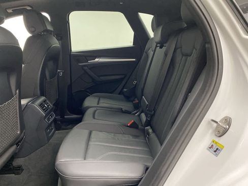 Used 2025 Audi Q5 2.0T Premium image 16