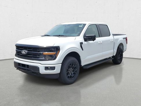 New 2026 Ford F150 XLT w/ Equipment Group 302A MID AWD/4WD image 4
