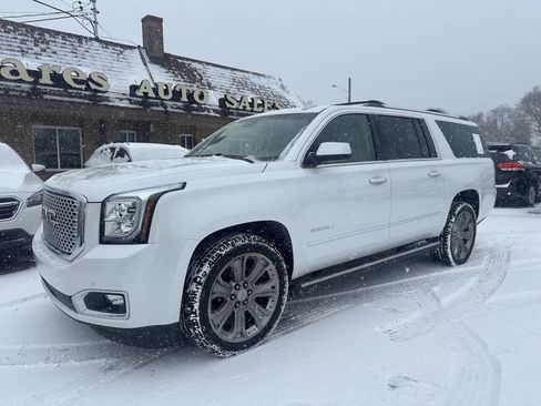 Used 2016 GMC Yukon XL Denali w/ Open Road Package image 7