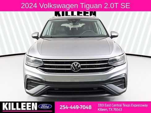 Used 2024 Volkswagen Tiguan SE FWD image 2