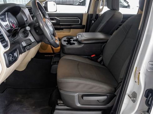 Used 2022 RAM 3500 Big Horn image 29