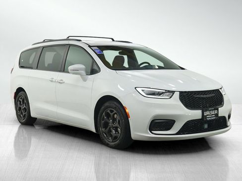 Used 2022 Chrysler Pacifica Limited w/ S Appearance Package image 8