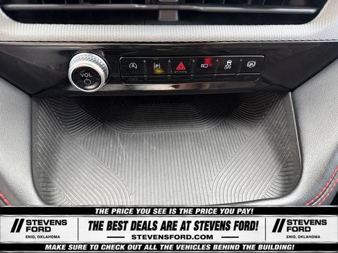 Used 2025 Ford Explorer ST-Line w/ ST-Line Street Pack AWD/4WD image 25