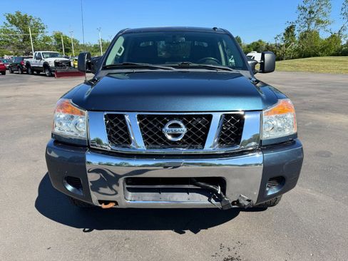Used 2014 Nissan Titan SV AWD/4WD image 8