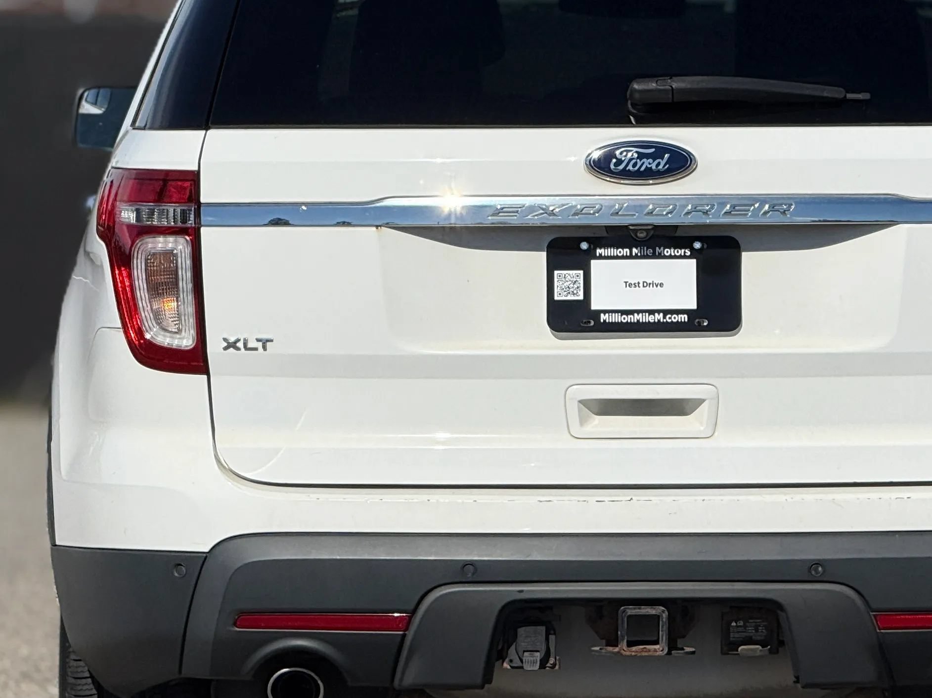 Used 2015 Ford Explorer XLT w/ Equipment Group 202B AWD/4WD image 13