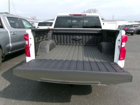 New 2026 Chevrolet Silverado 1500 LTZ w/ LTZ Premium Package AWD/4WD image 13