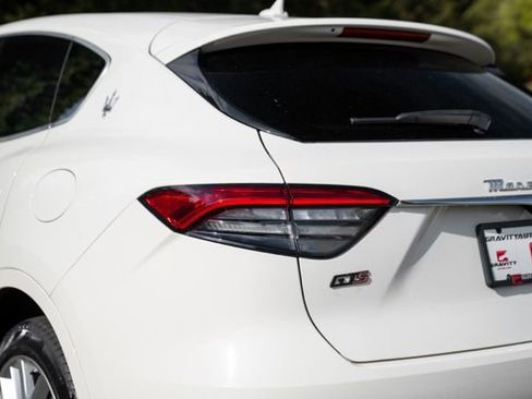 Used 2022 Maserati Levante GT AWD/4WD image 15
